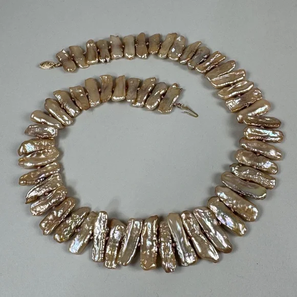 Freshwater biwa pearl necklace with 14k gold clasp - Picture 5 of 7